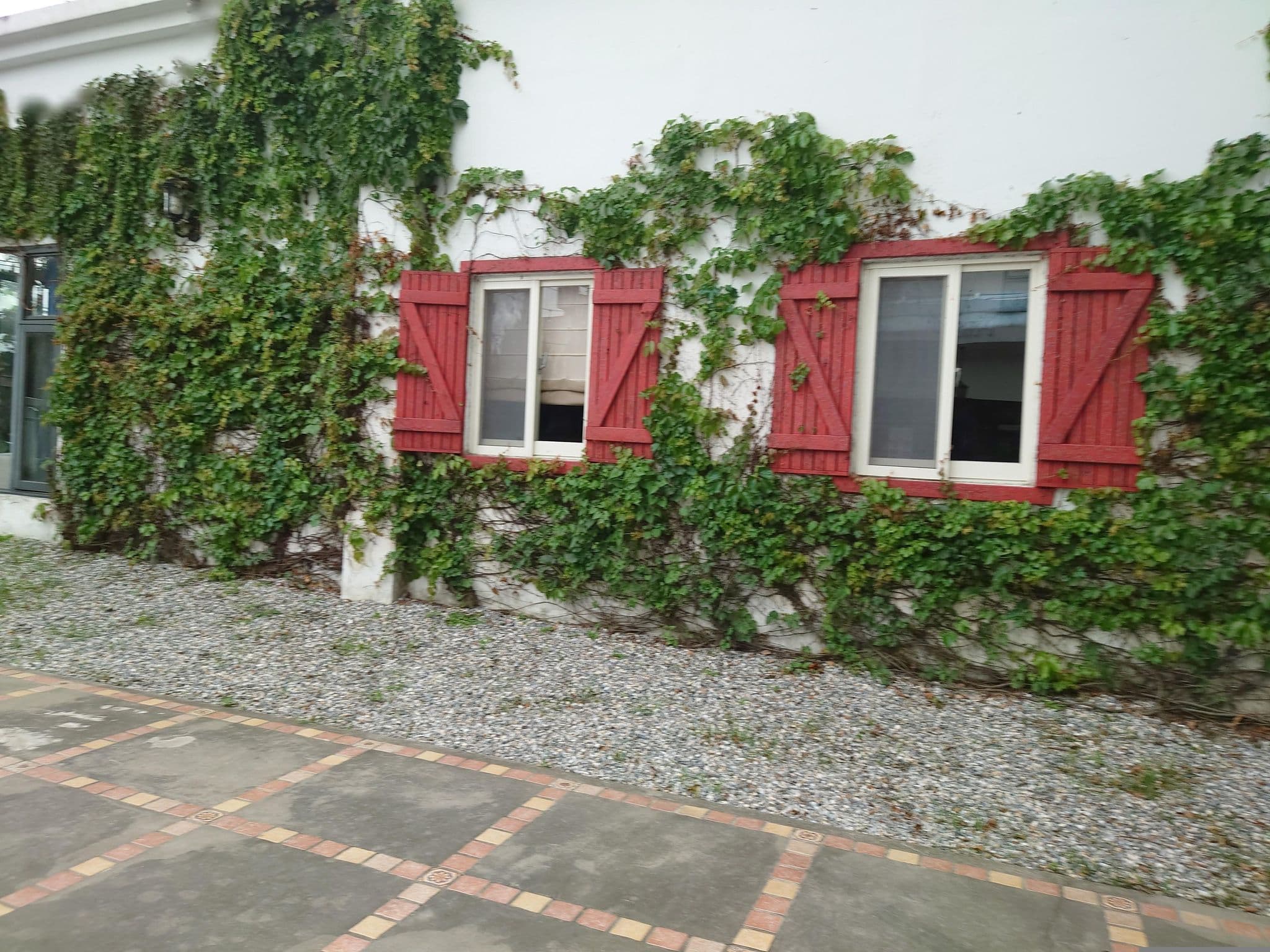 Street view near The Peaceful Village 小和, Hualien City — © alllenwang (CC BY-SA · Mapillary)