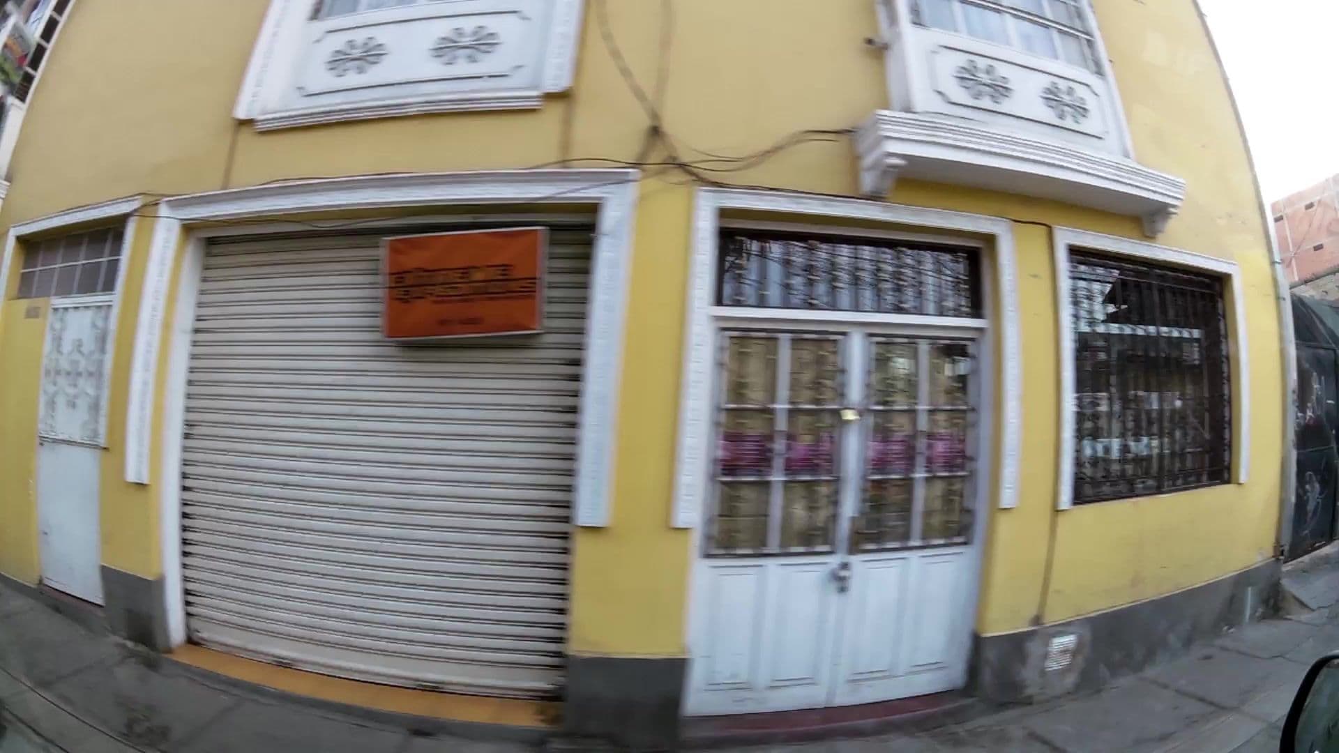 Street view near República, La Paz