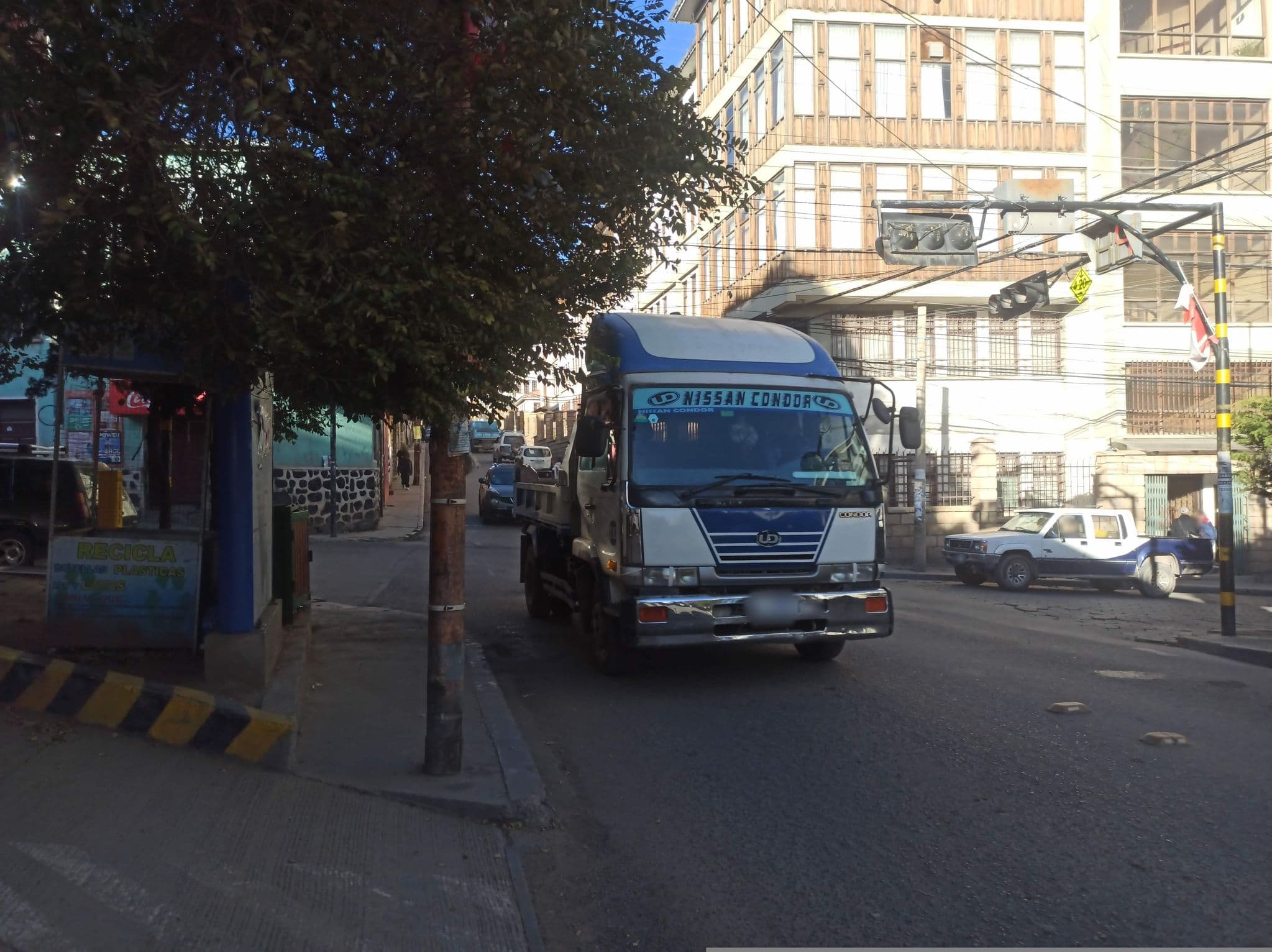 Street view near 10 de Noviembre, Potosí — © juanfajardobo (CC BY-SA · Mapillary)