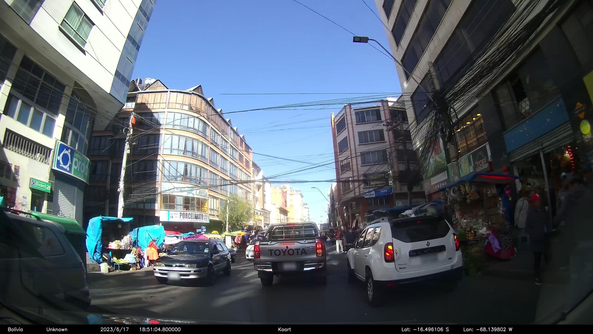 Street view near Hotel Qantu, La Paz — © kaart_2 (CC BY-SA · Mapillary)