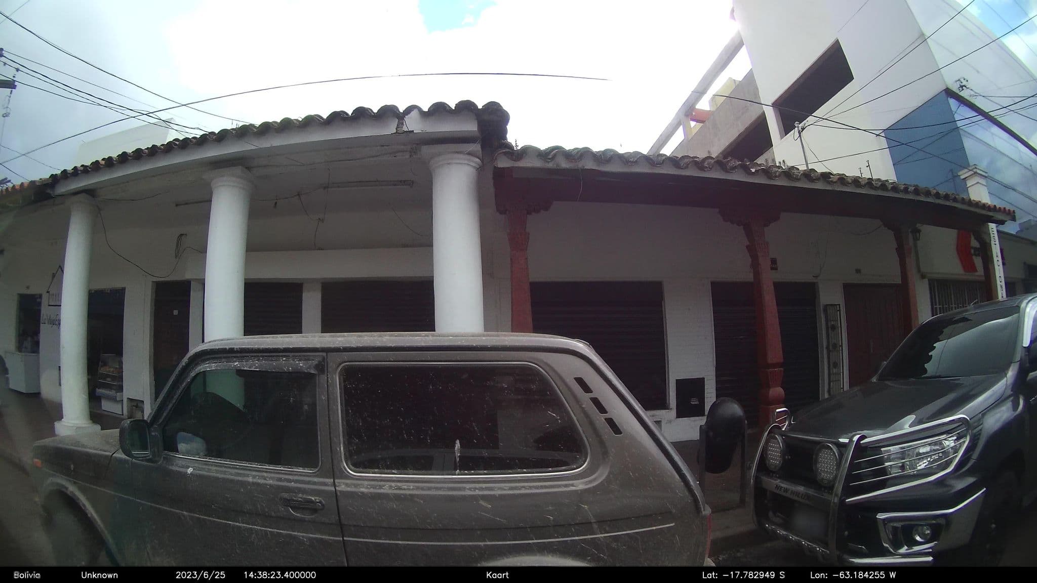 Street view near Hotel Bibosi, Santa Cruz de la Sierra — © kaart_2 (CC BY-SA · Mapillary)