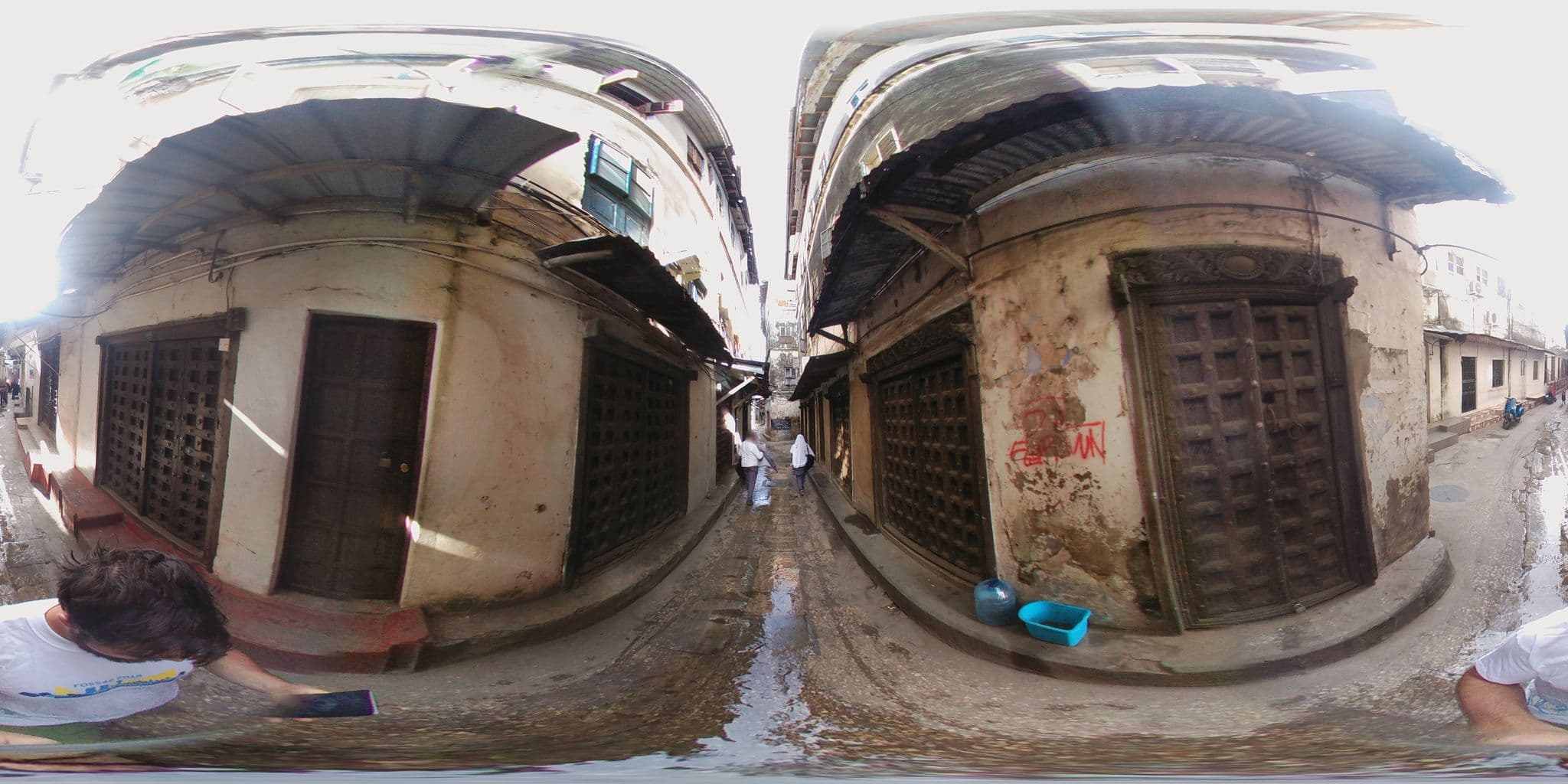 Street view near Stone Town Palace, Zanzibar — © chrisbeddow (CC BY-SA · Mapillary)