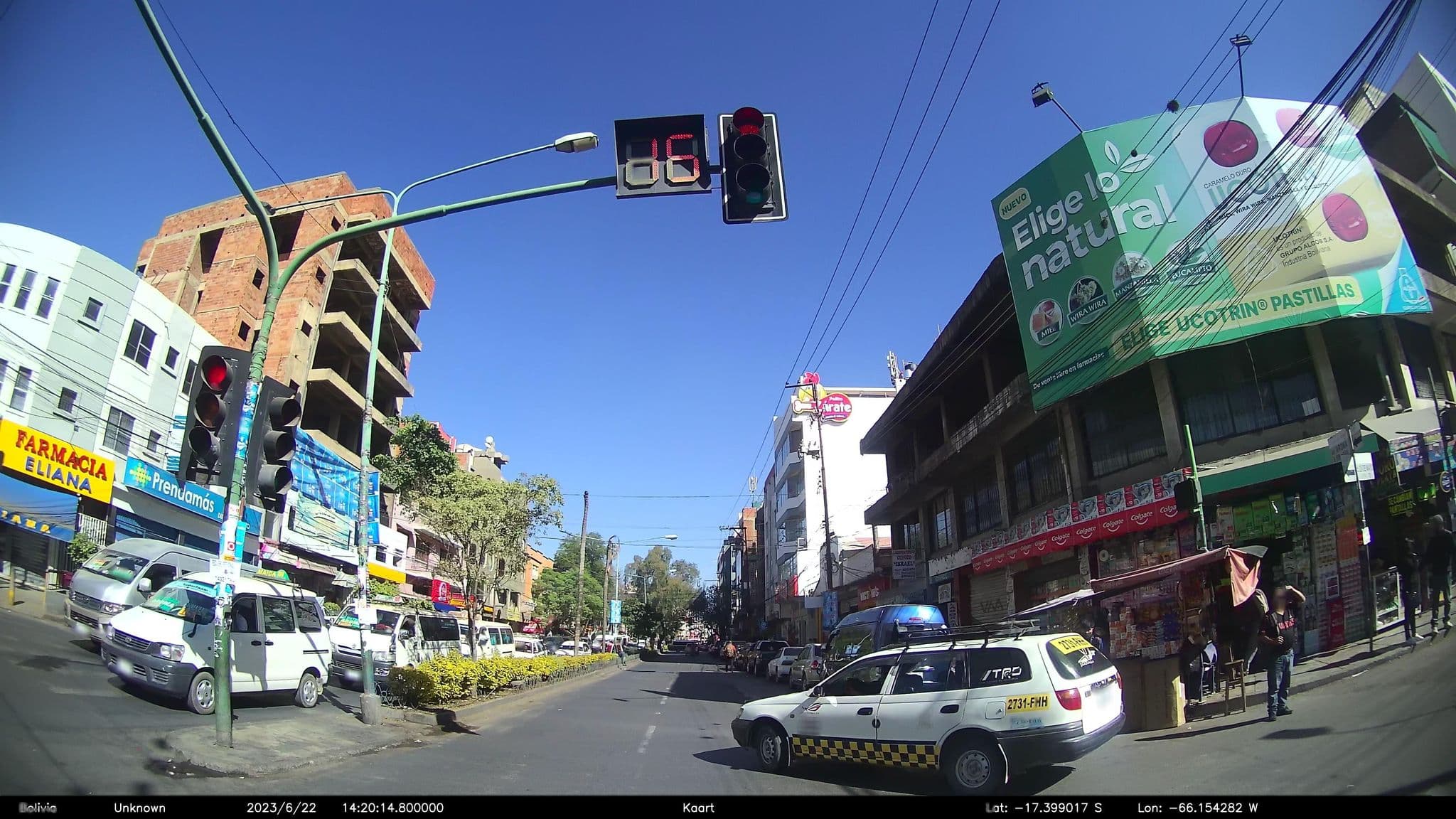 Street view near Cristo de la Concordia, Cochabamba — © kaart_2 (CC BY-SA · Mapillary)
