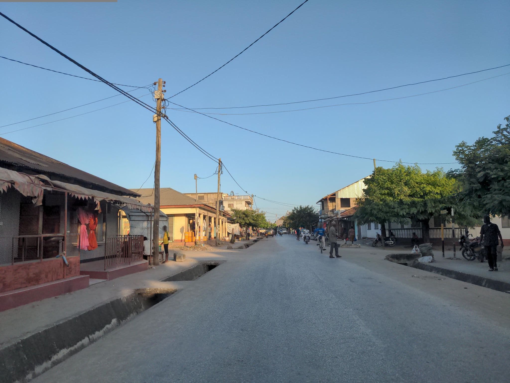 Street view near Frenchkiss Lodge, Tanga