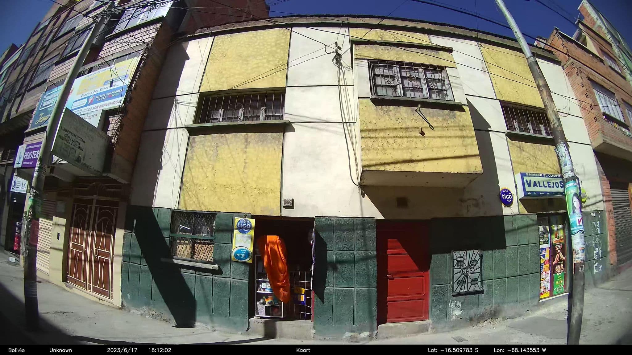 Street view near Alojamiento Las Flores, La Paz