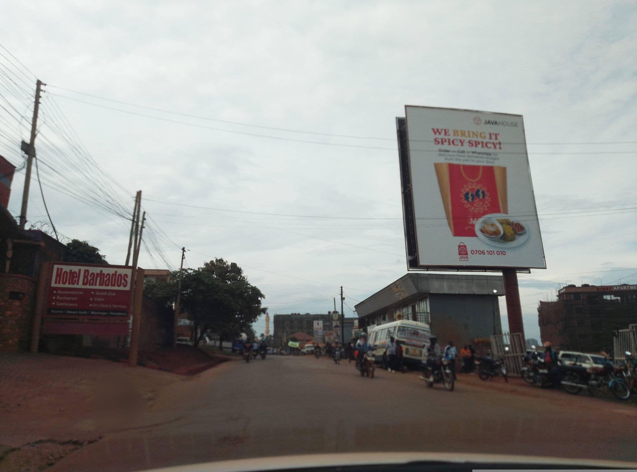 Street view near Hotel Barbados International, Kampala