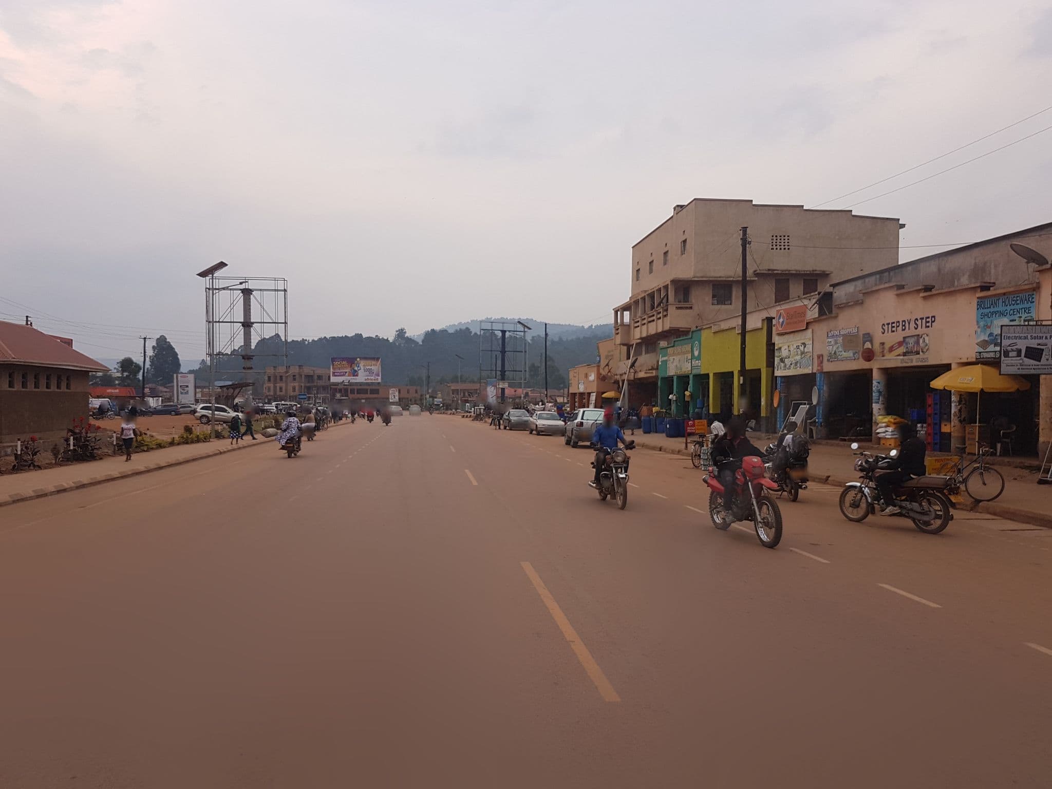 Street view near Holiday Inn, Kabale — © shamillah (CC BY-SA · Mapillary)
