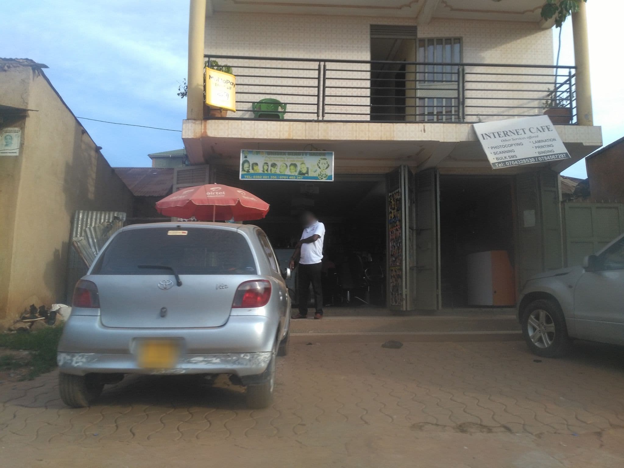 Street view near Green apple, Kampala