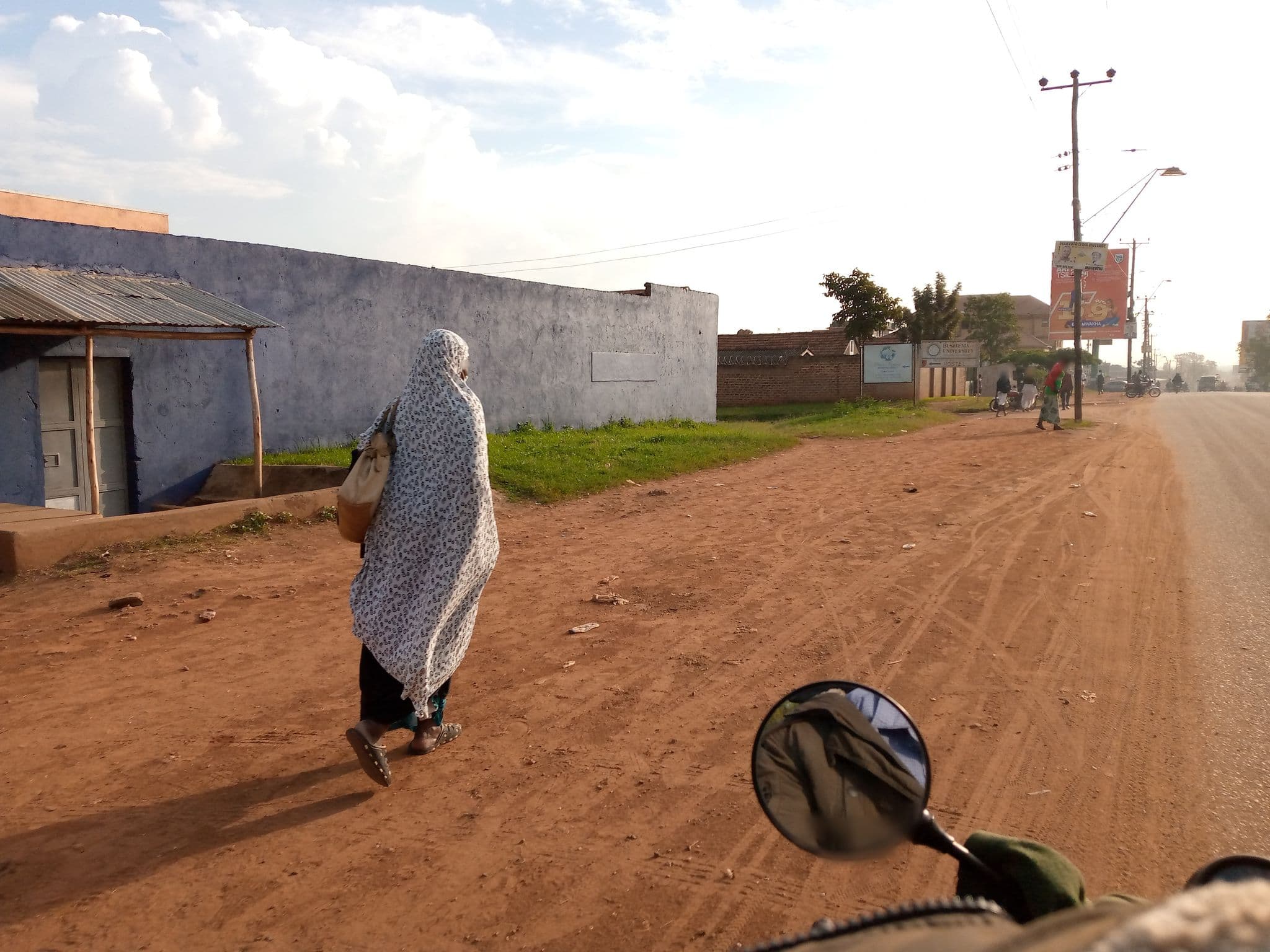 Street view near MBALE STUDENTS HOSTEL, Mbale — © amake (CC BY-SA · Mapillary)