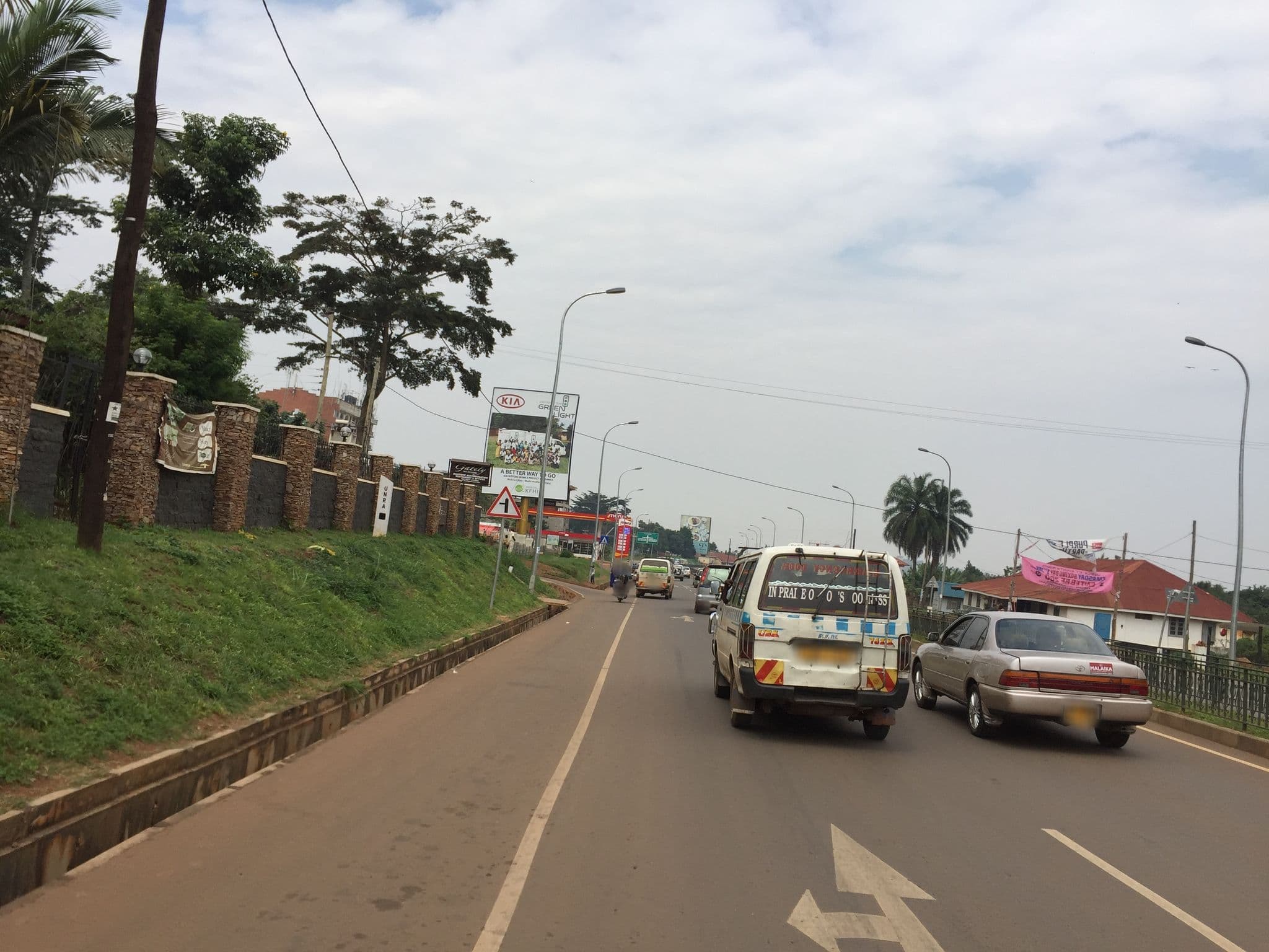 Street view near Gately Inn, Entebbe — © marcelbag (CC BY-SA · Mapillary)