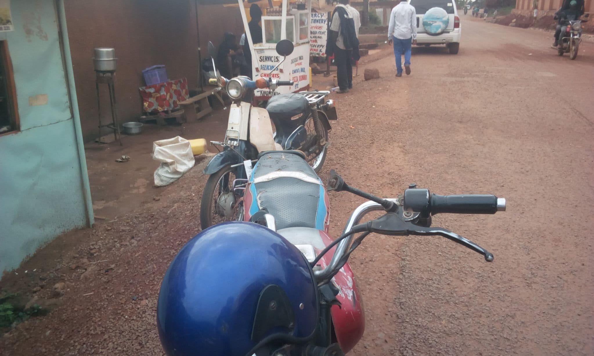 Street view near Clibas Hostel, Kampala