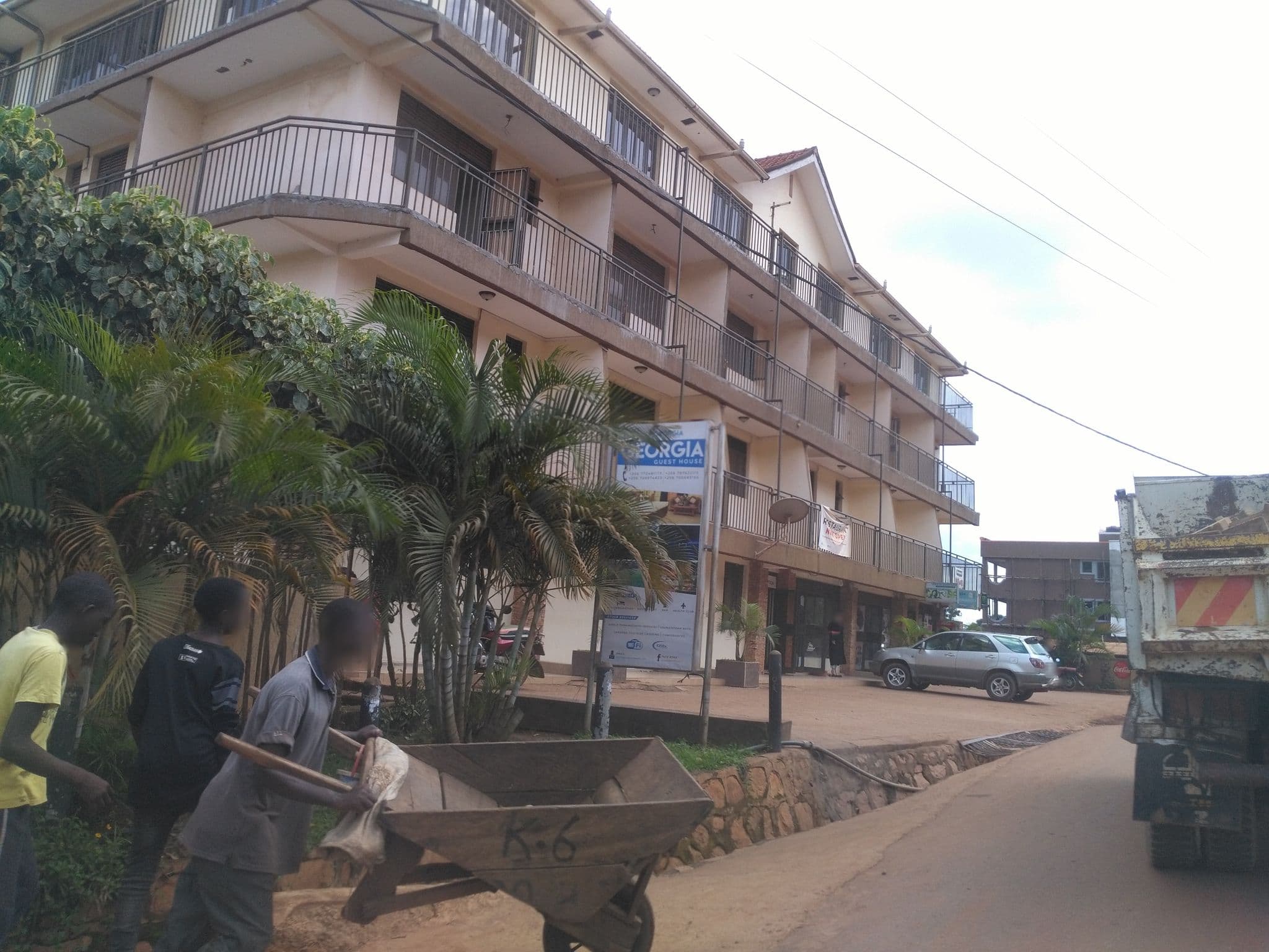 Street view near Georgia Hotel, Kampala