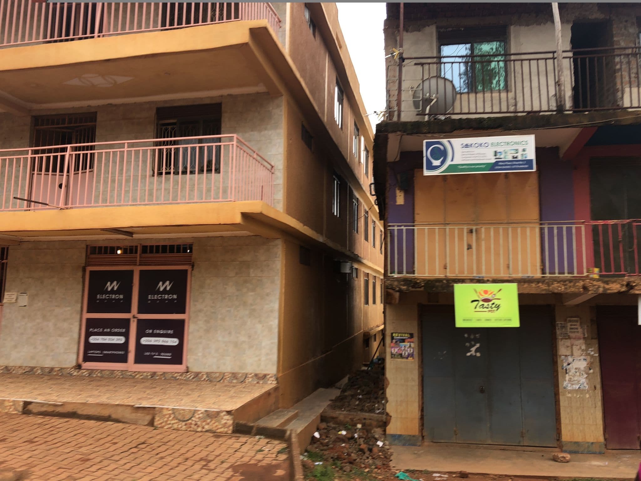 Street view near PRECIOUS HOSTEL, Mukono — © steph202 (CC BY-SA · Mapillary)