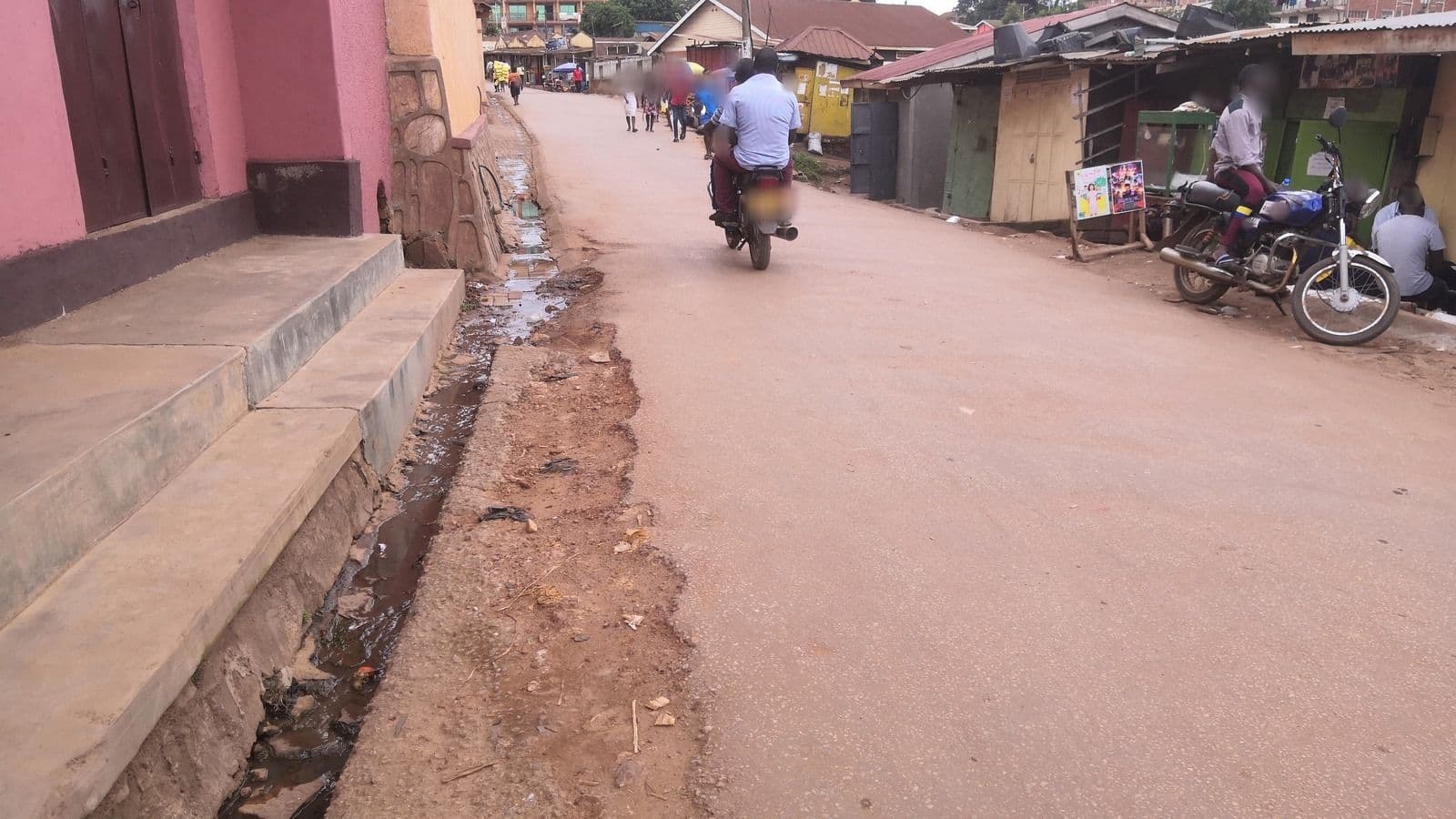 Street view near Joru Guest House, Kampala