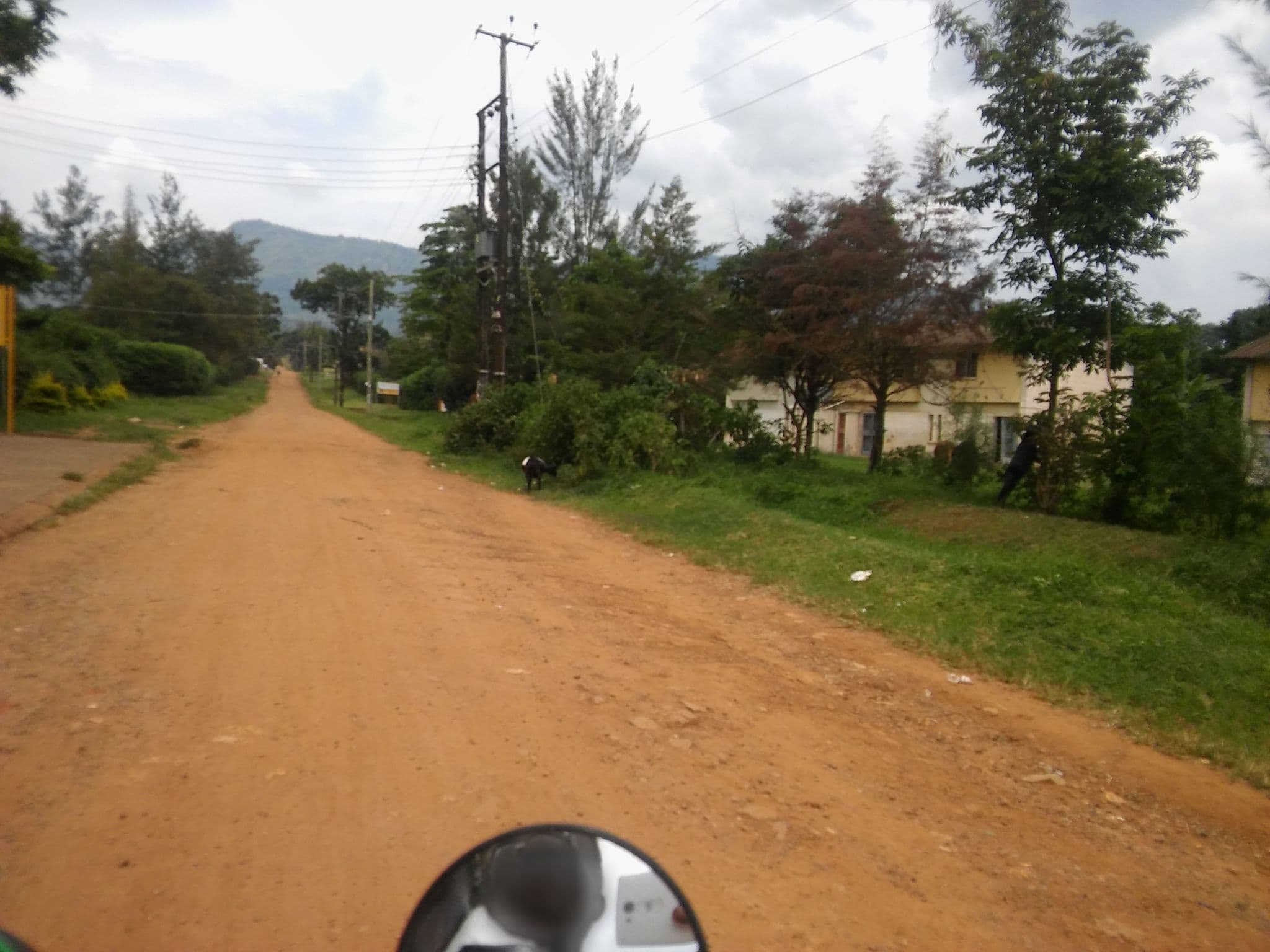 Street view near Mbale Resort Hotel Old Wing, Mbale — © hills95 (CC BY-SA · Mapillary)