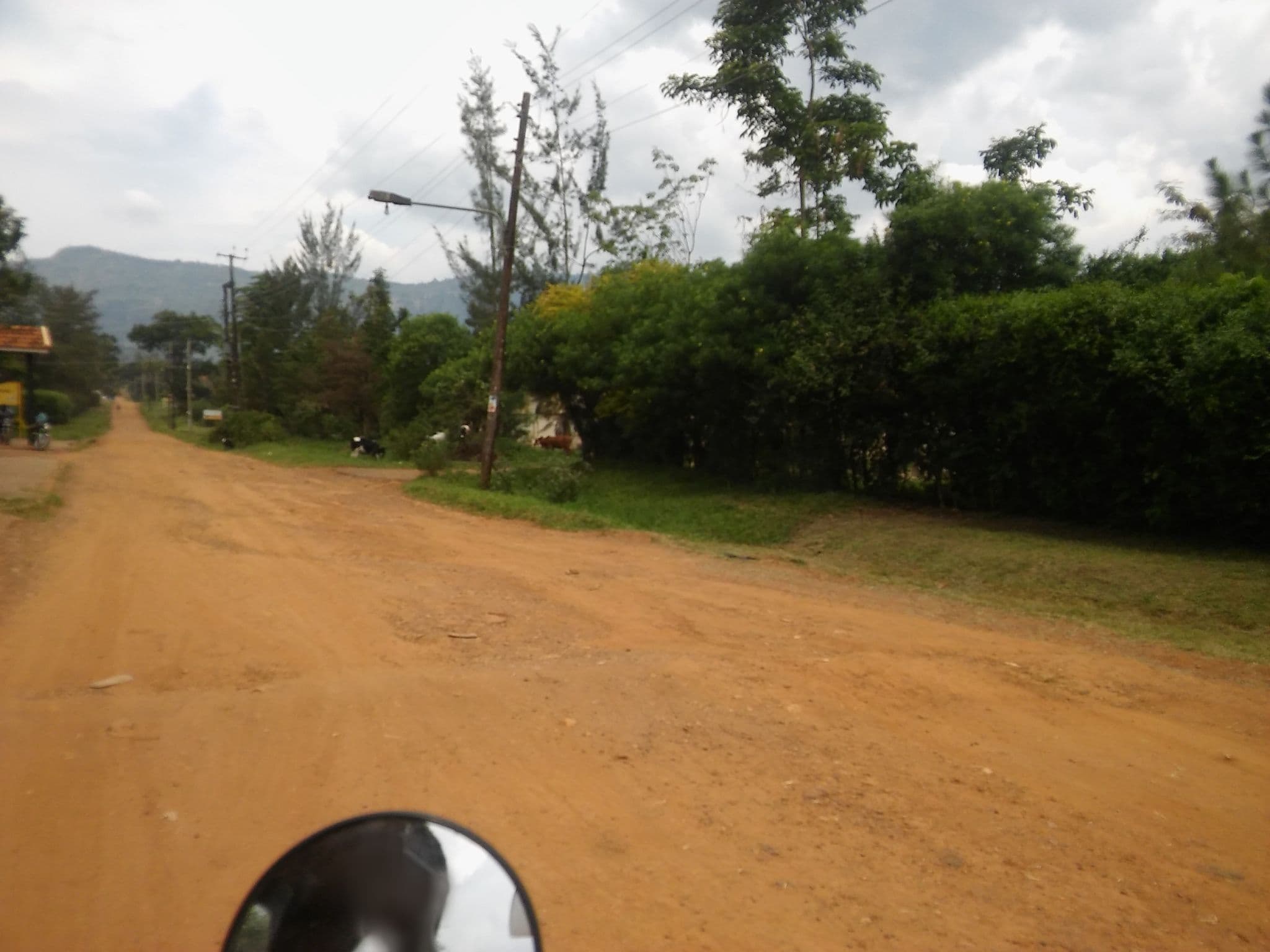 Street view near Mbale Resort Hotel-New Wing, Mbale — © hills95 (CC BY-SA · Mapillary)