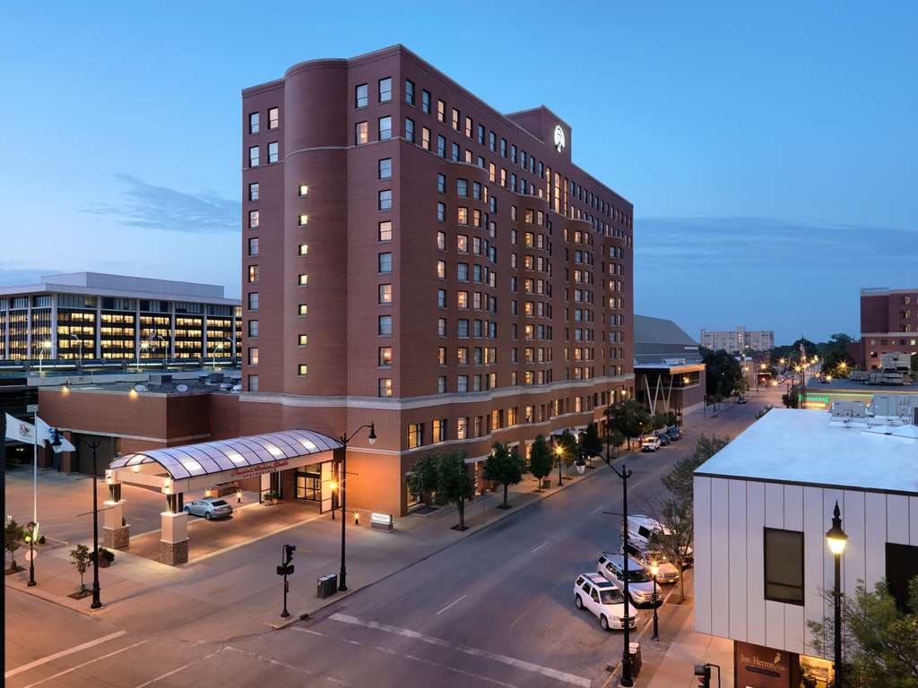 President Abraham Lincoln Hotel, Doubletree by Hilton, Hotel in Leland Grove