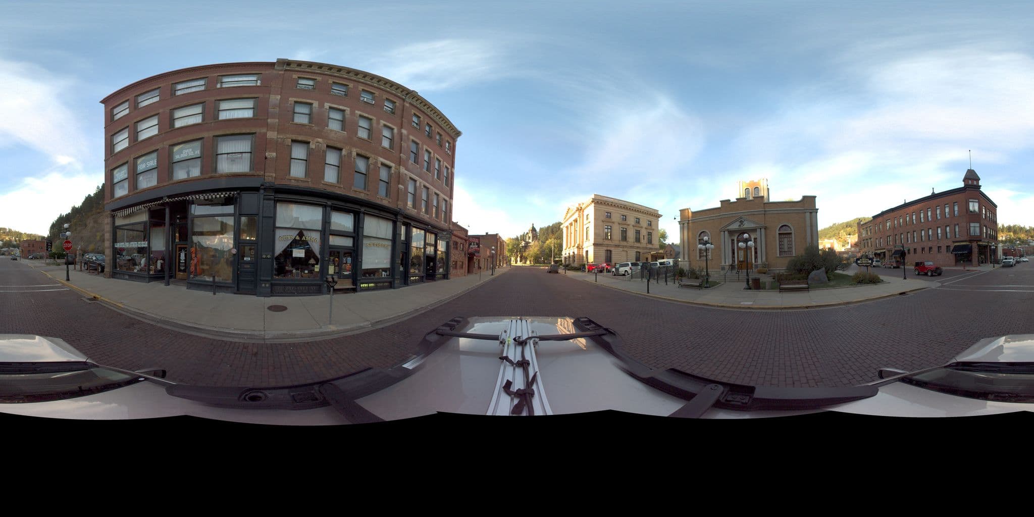 Street view near Deadwood Dicks Hotel, Deadwood — © lfuser (CC BY-SA · Mapillary)