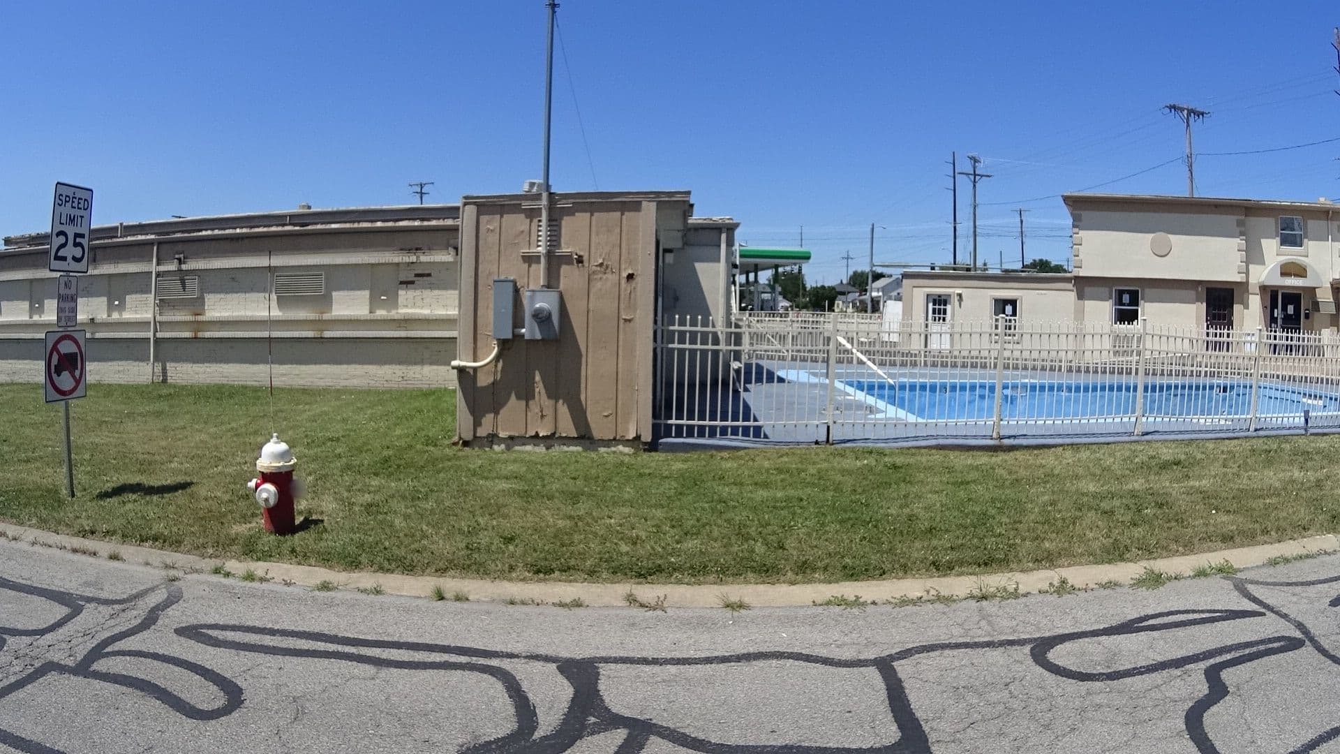 Street view near Carefree Inn, Sandusky — © mwroblewski (CC BY-SA · Mapillary)