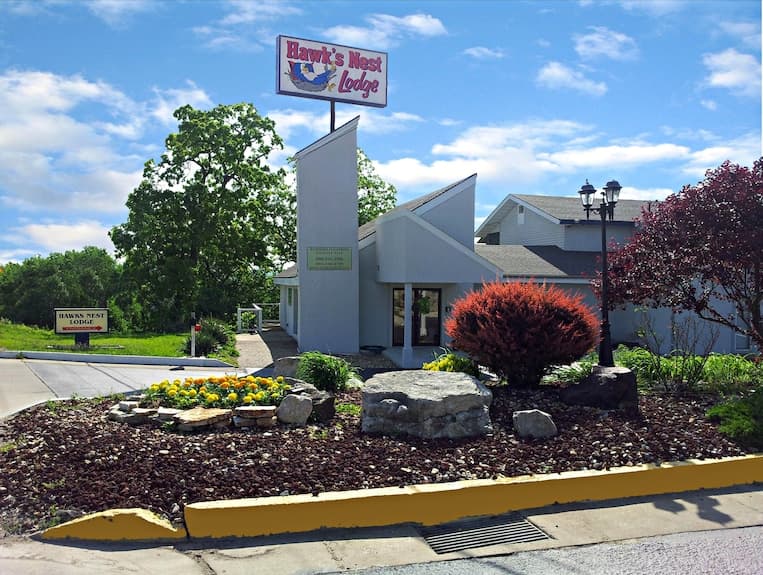 Hawk's Nest Lodge, Motel in Osage Beach
