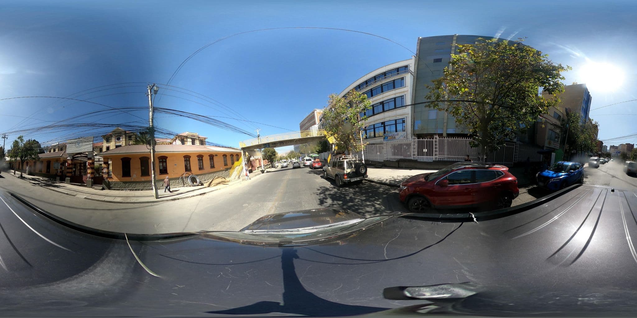 Street view near Edificio Saavedra, La Paz