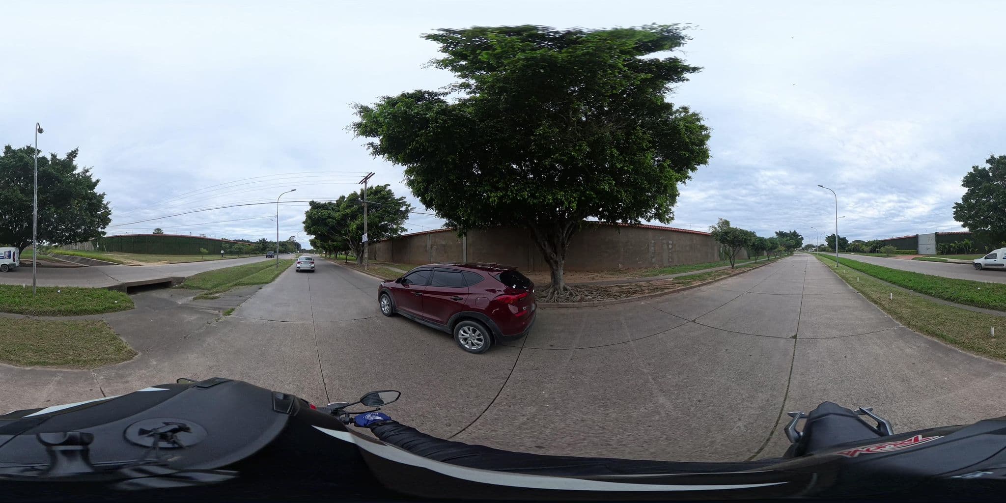 Street view near Super chicharrones, Santa Cruz de la Sierra