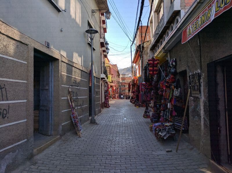 Street view near Residencial Alta Vista, La Paz — © janvanbekkum (CC BY-SA · Mapillary)