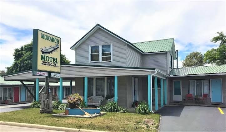 The Monarch Motel, Motel in Cheboygan