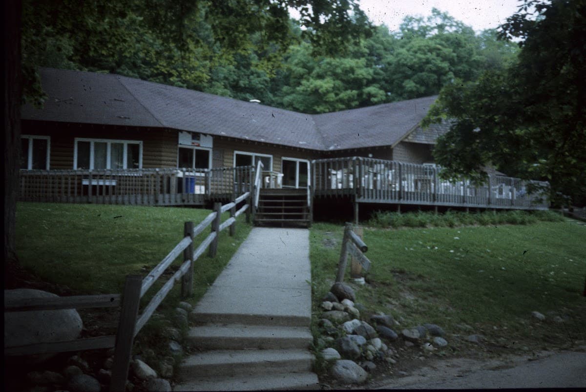 Geneva Bay Center, Hotel in Lake Geneva