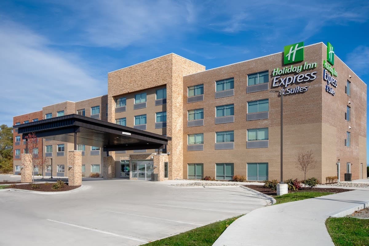 Holiday Inn Express & Suites - Oscoda, Hotel in Au Sable
