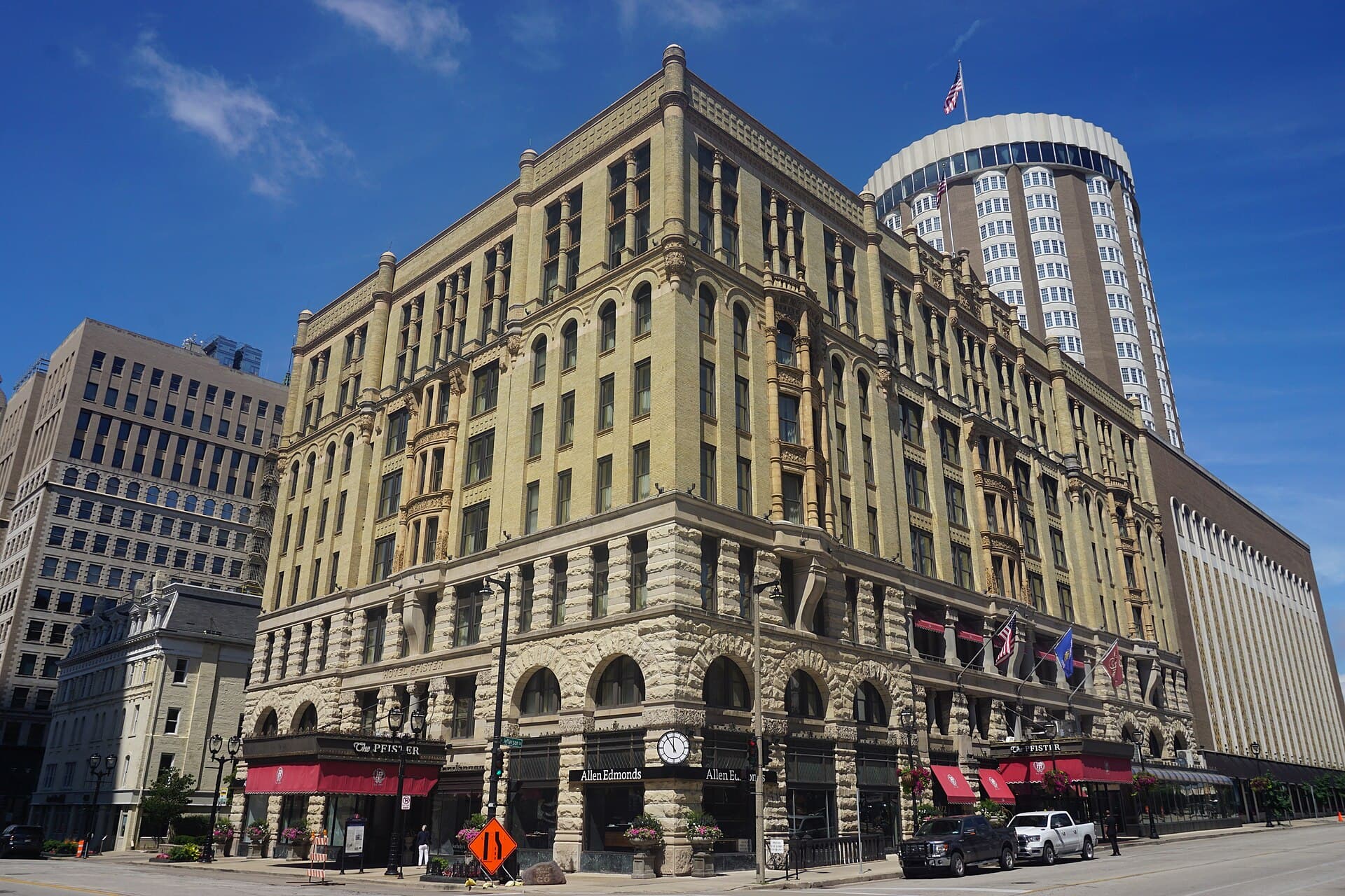 The Pfister Hotel (via Wikimedia Commons, CC BY-SA 4.0)
