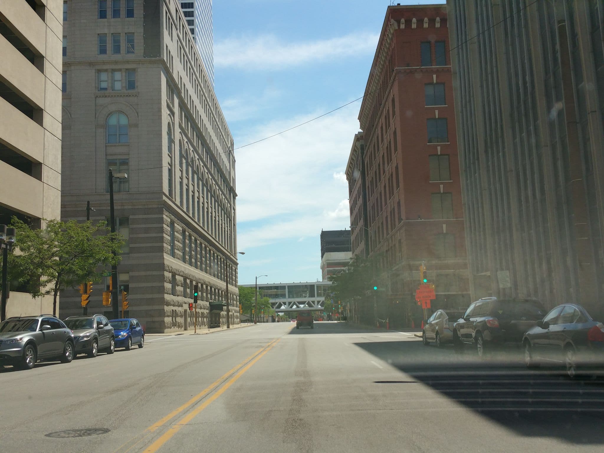 Street view near Holiday Inn Express, Milwaukee — © noliver (CC BY-SA · Mapillary)