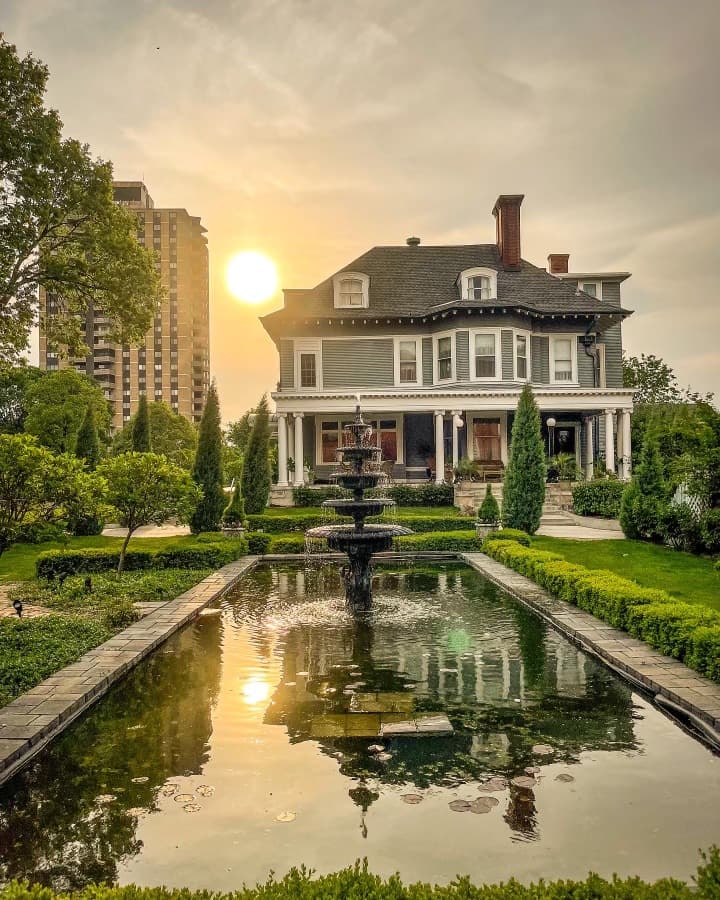 300 Clifton, Guesthouse in Minneapolis