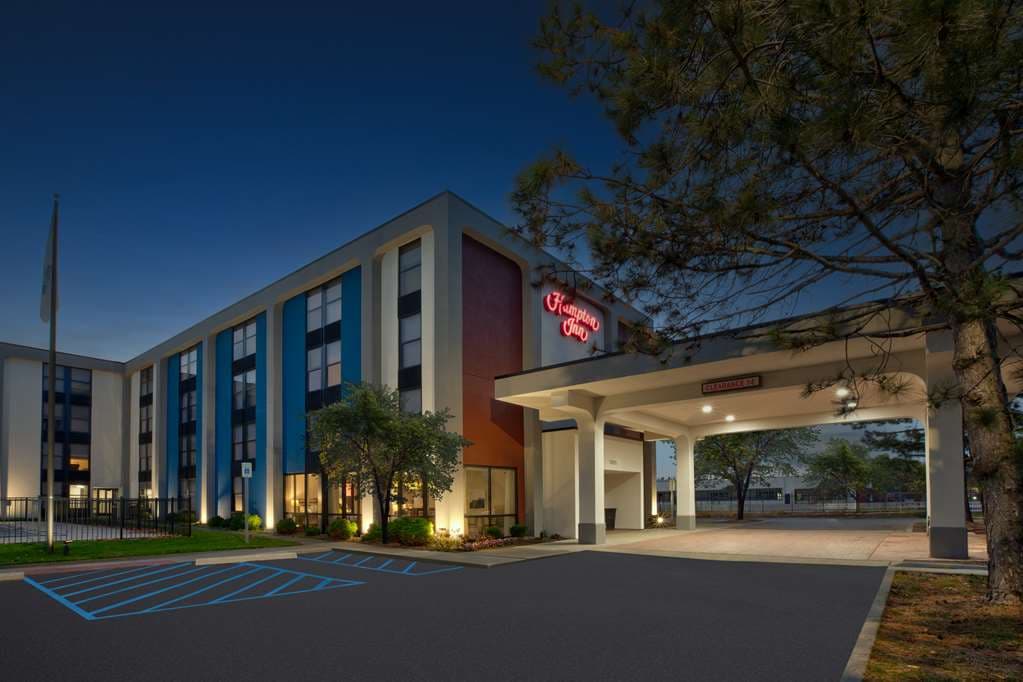 Hampton Inn Detroit/Madison Heights/South Troy, Hotel in Clawson