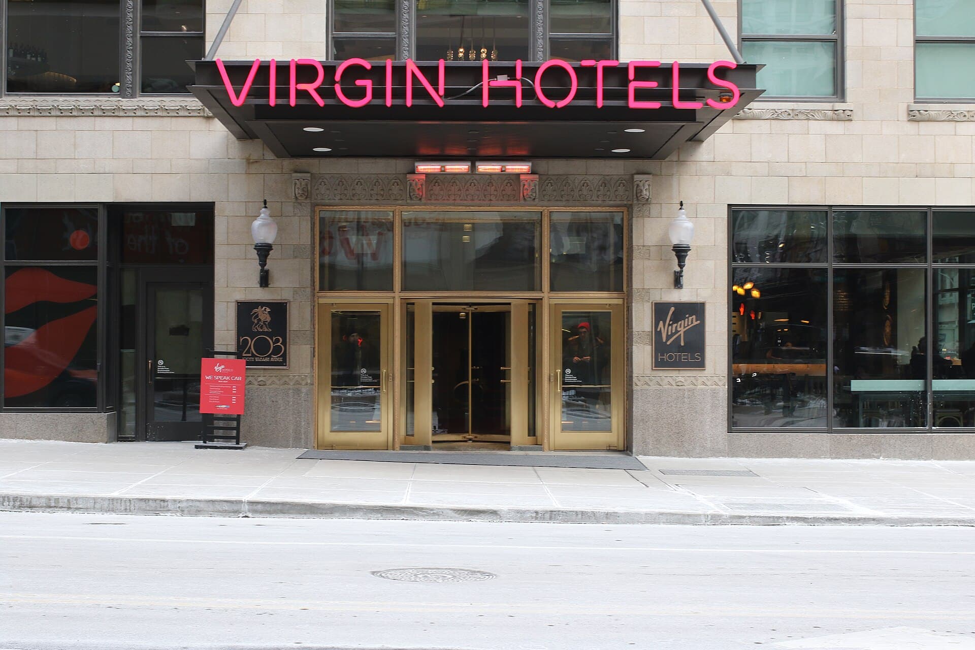 Virgin Hotels Chicago (via Wikimedia Commons, CC BY-SA 4.0)