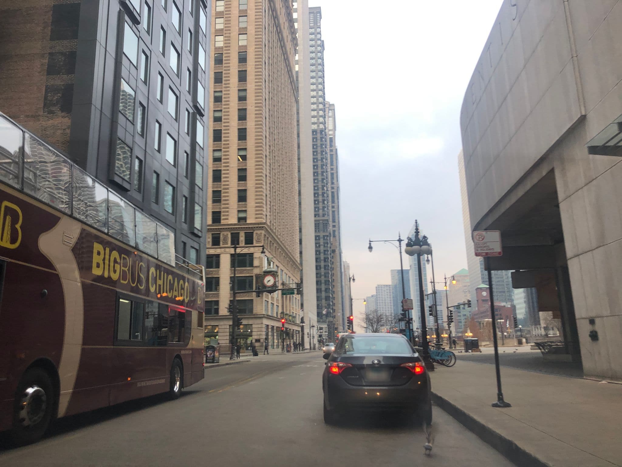 Street view near Hampton Inn Chicago Downtown/North Loop, Chicago Loop — © glendachagas (CC BY-SA · Mapillary)