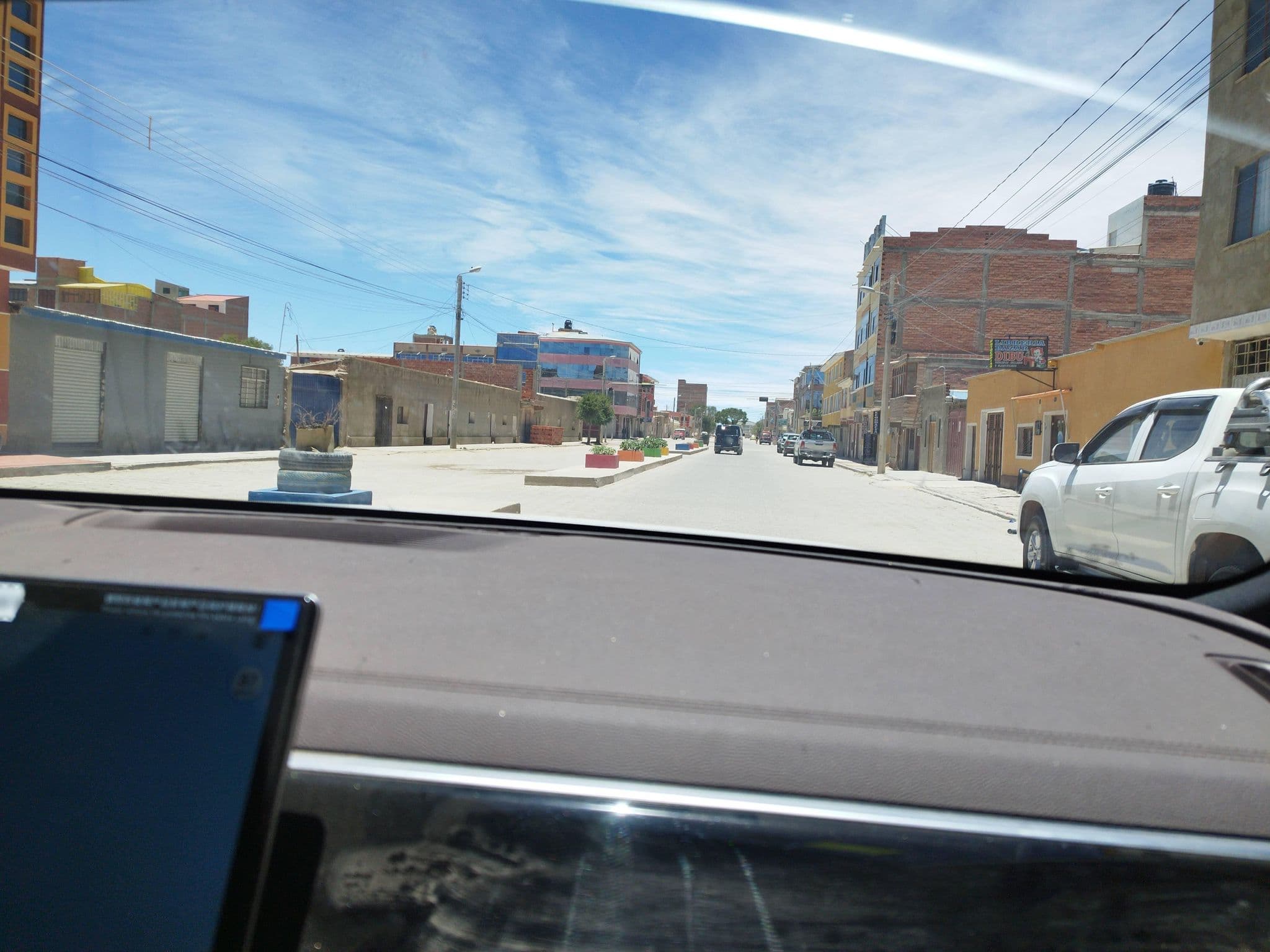 Street view near Yokoso Hostal, Uyuni — © rodolfovar (CC BY-SA · Mapillary)