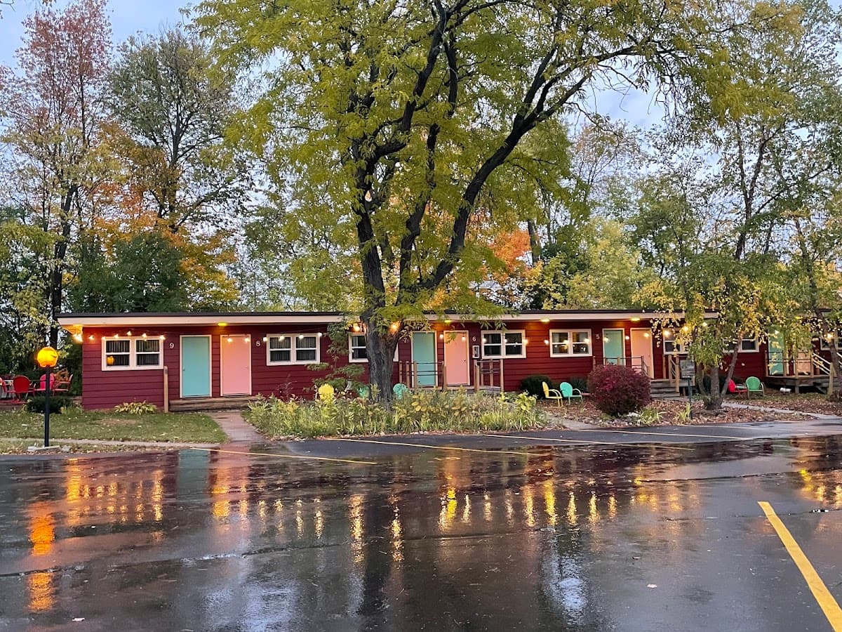 Willowood Inn, Motel in Baraboo
