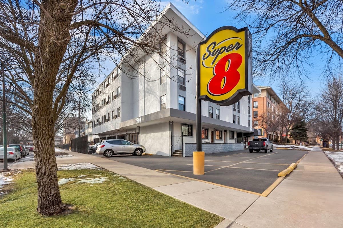 Super 8 by Wyndham Chicago, Motel in Rogers Park