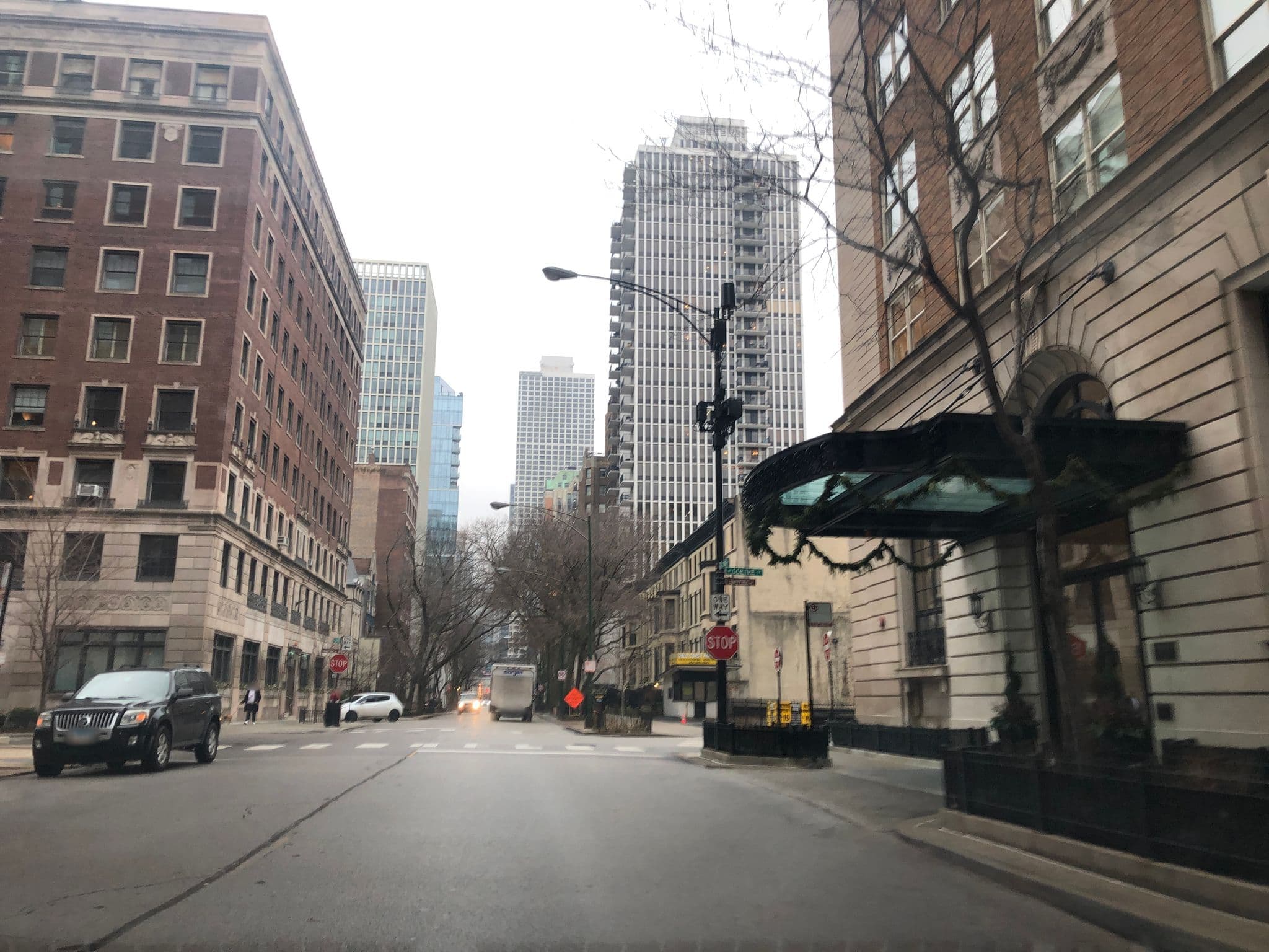 Street view near Ambassador Hotel, Near North Side — © glendachagas (CC BY-SA · Mapillary)