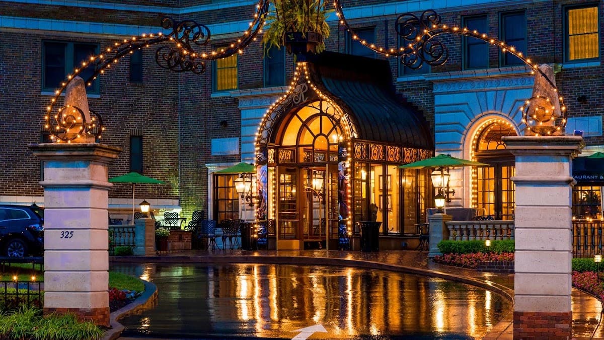 The Raphael Hotel, Autograph Collection, Hotel in Mission Hills