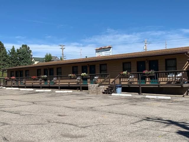 Chief Motel, Motel in Custer