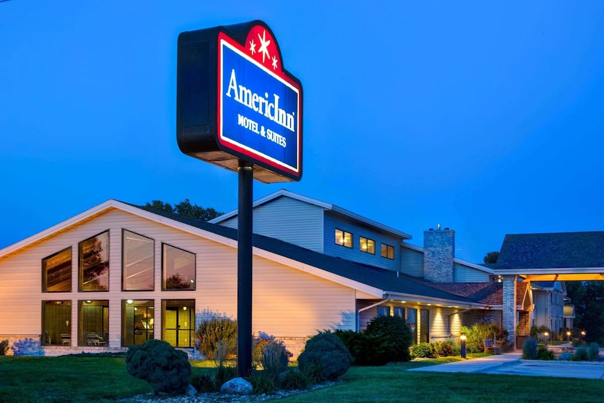 AmericInn by Wyndham Iowa Falls, Motel in Iowa Falls