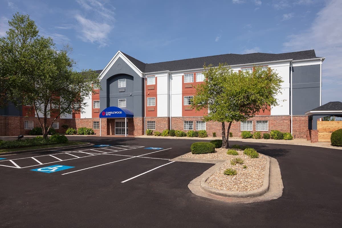 Candlewood Suites St. Robert, Hotel in Saint Robert