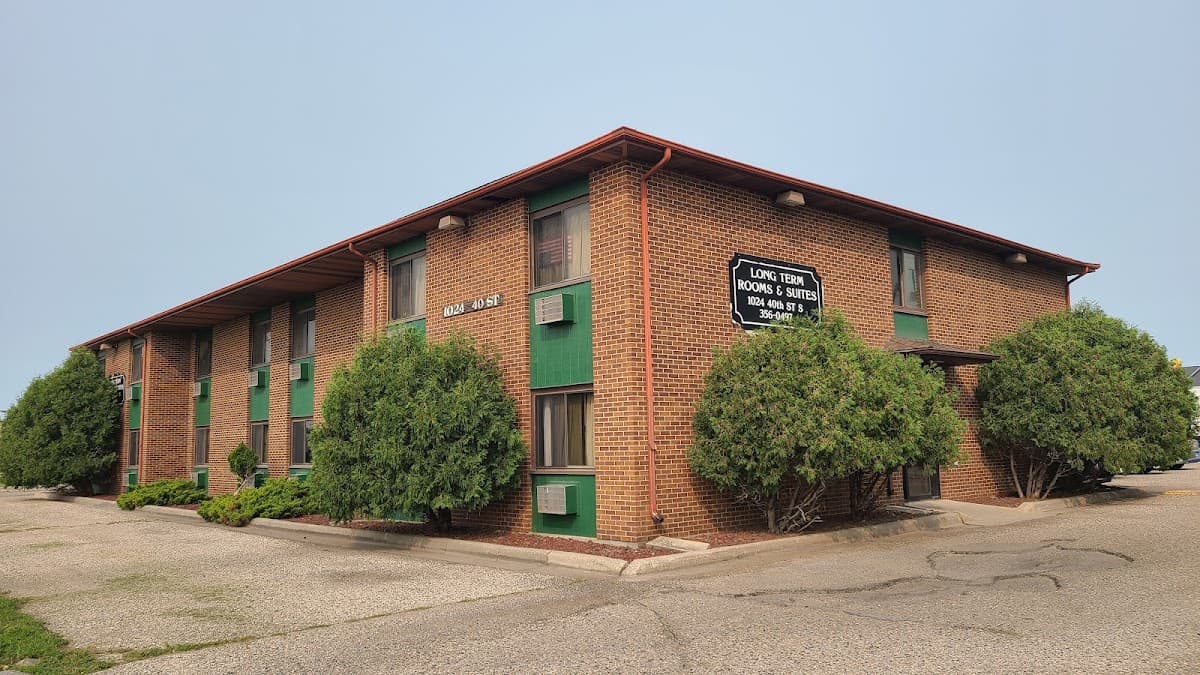 Long Term Room & Suites, Hotel in West Fargo