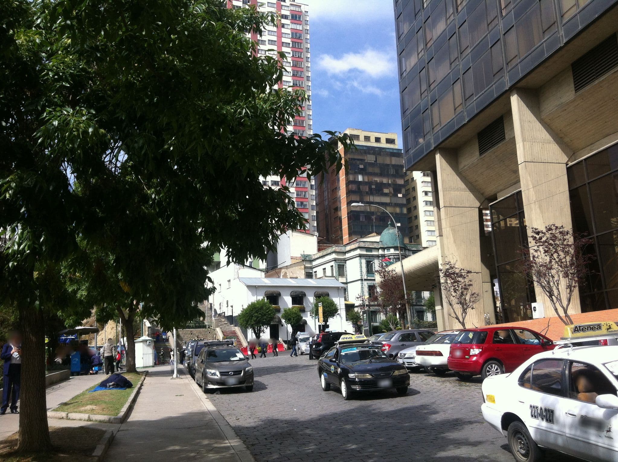 Street view near Real Plaza Hotel & Convention Center, La Paz
