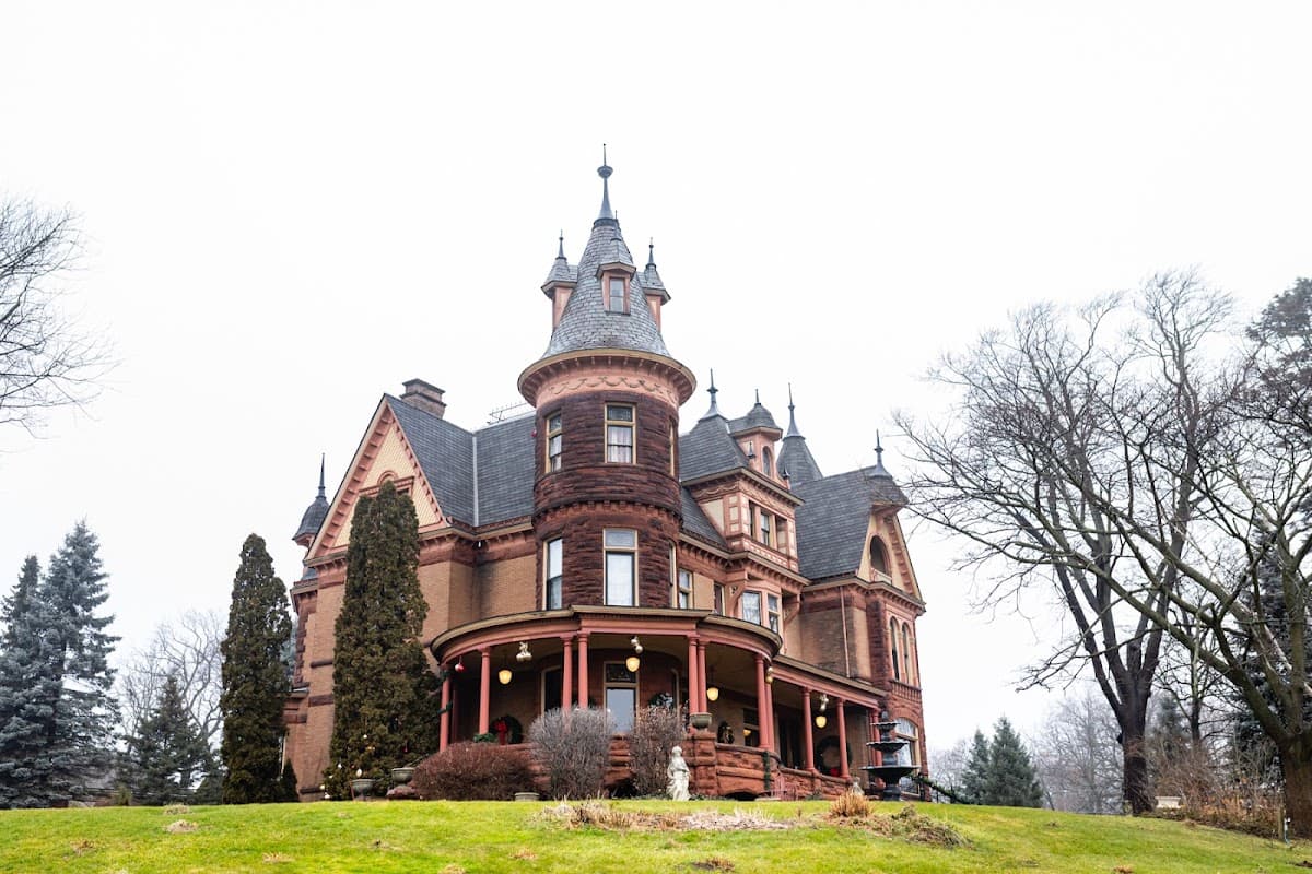 Henderson Castle, Hotel in Kalamazoo