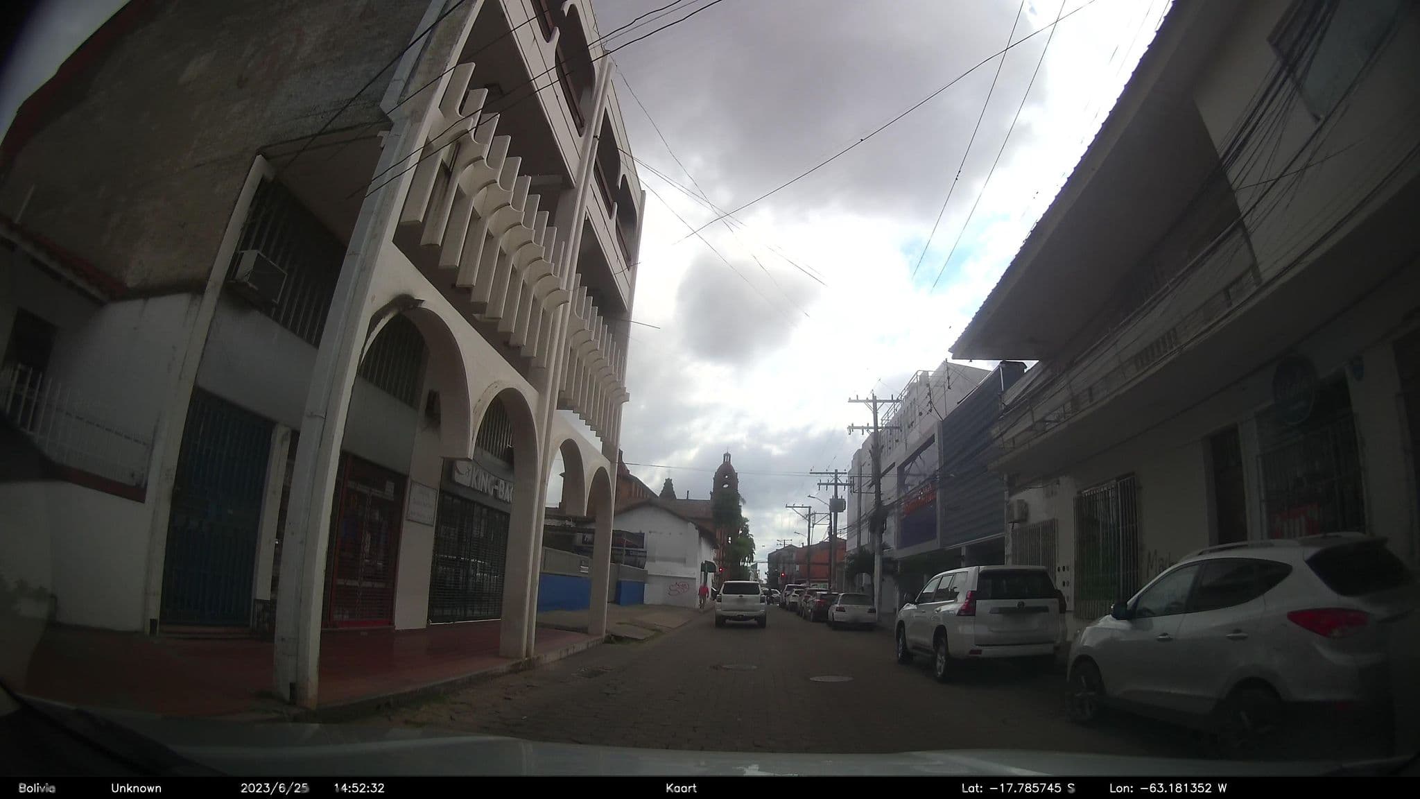 Street view near Hotel Italia, Santa Cruz de la Sierra — © kaart_2 (CC BY-SA · Mapillary)