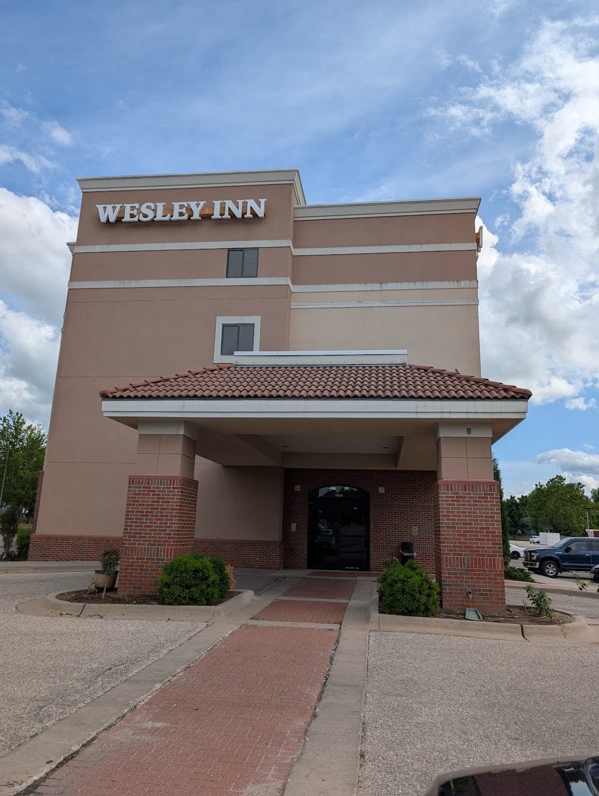 Coratel Inn & Suites By Jasper Wesley Hospital, Hotel in Wichita