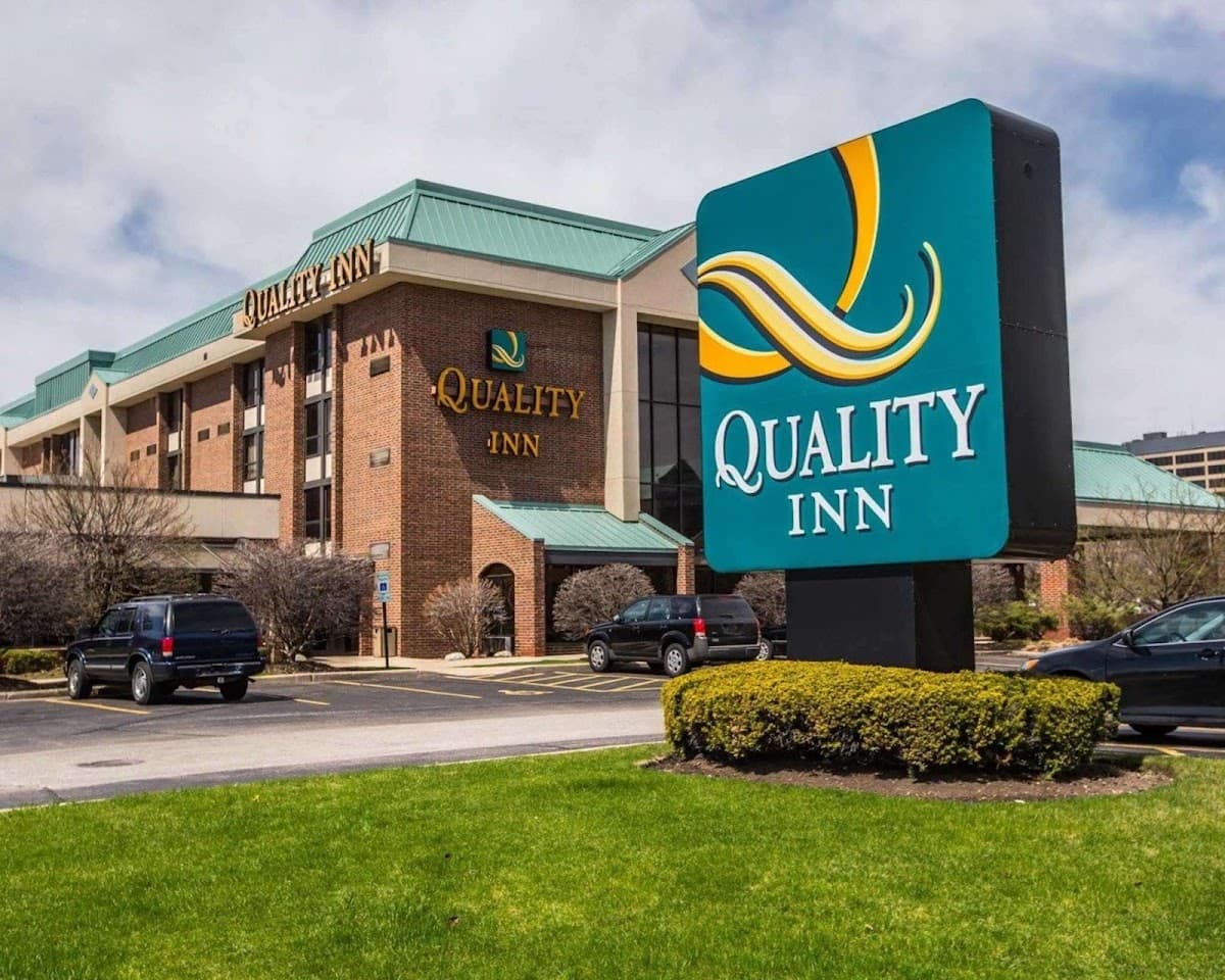 Quality Inn Schaumburg - Chicago near the Mall, Hotel in Hoffman Estates